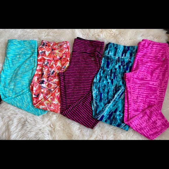 Pants - SIX (6) pairs of work out capris 🎉